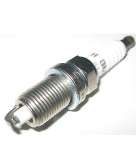 BMW M40 M70 Engine BOSCH F8LCR Spark Plug 9061870 12129061870 New Genuine