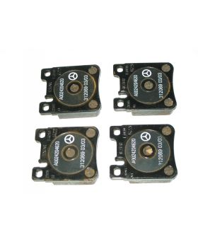 Mercedes W124 W202 W210 Rear Brake Pad Set A0024204620 Other Genuine