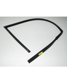 BMW E39 Front Right Door Window Seal Gasket 8226874 Used Genuine